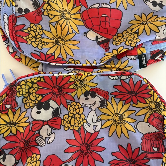 NWOT BAGGU Snoopy Packing Cubes- 2 Small Cubes - Picture 2 of 7